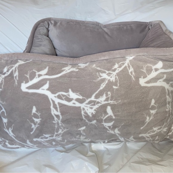 Nandog Dog Cat Pet Micro Plush Reversible Cozy Bed Light Brown New w Tags 21x20 - Picture 3 of 11